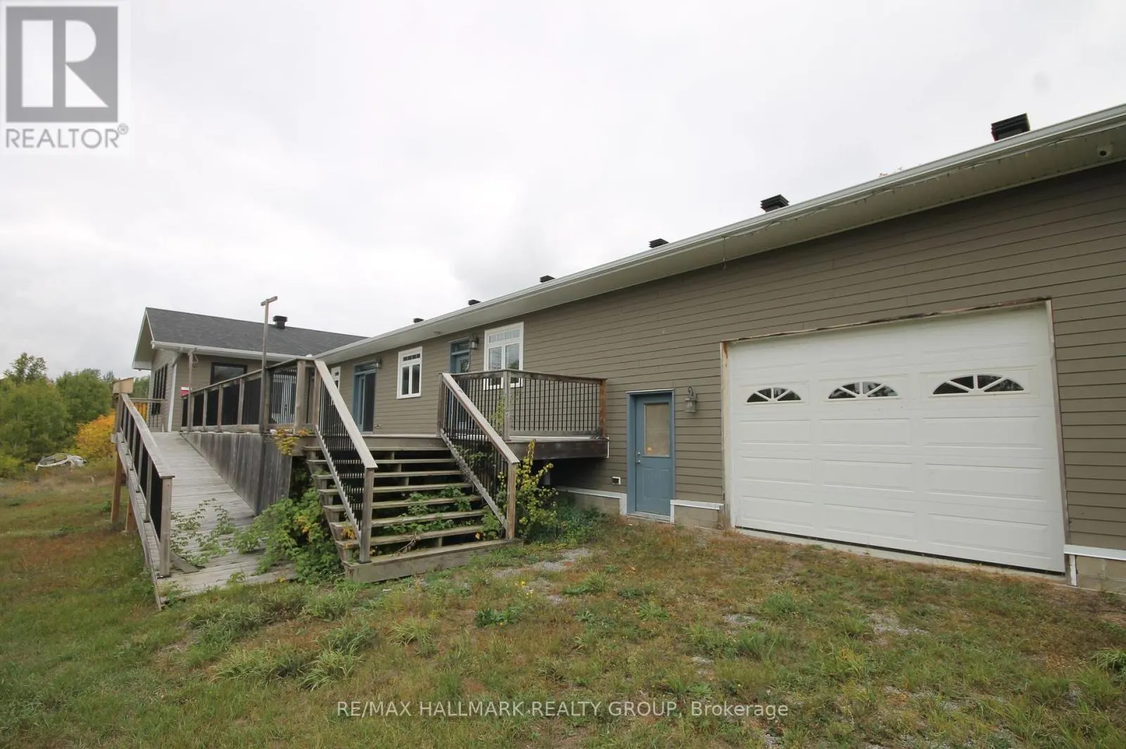 4 MINEVIEW ROAD