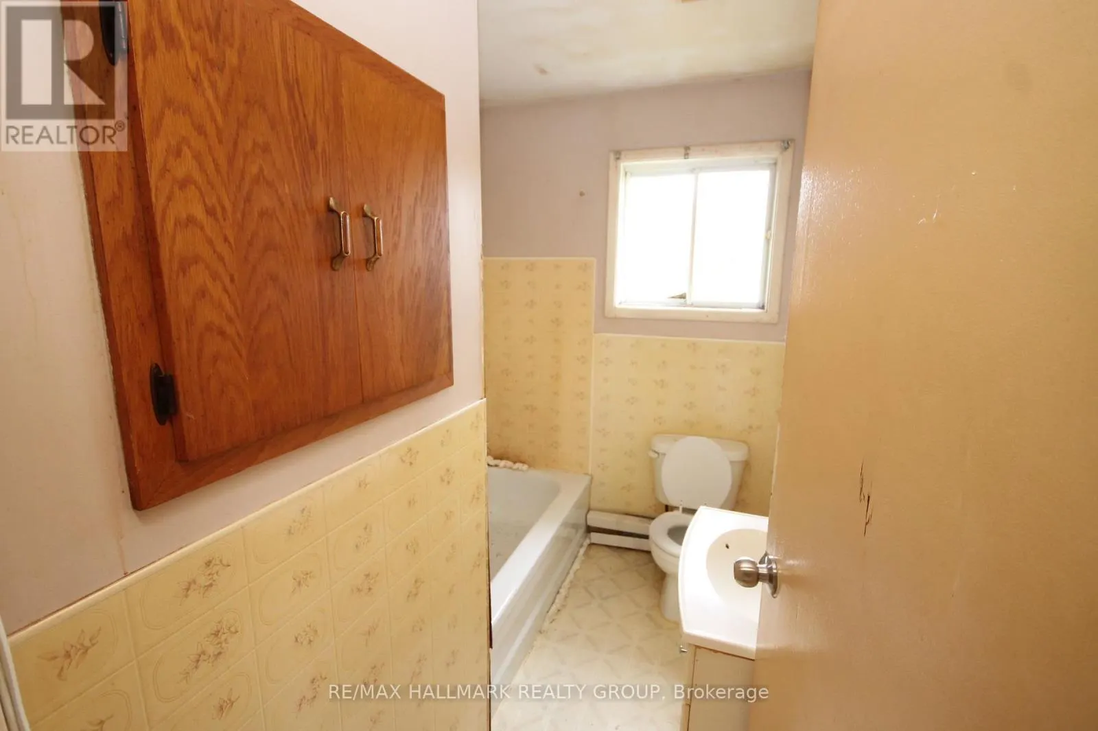 4 MINEVIEW ROAD