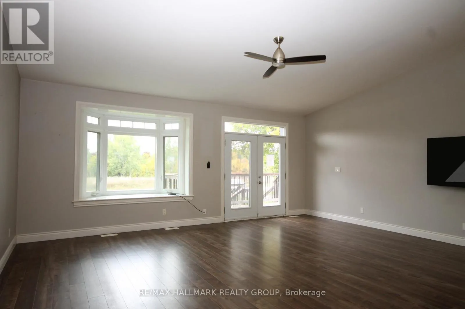 4 MINEVIEW ROAD