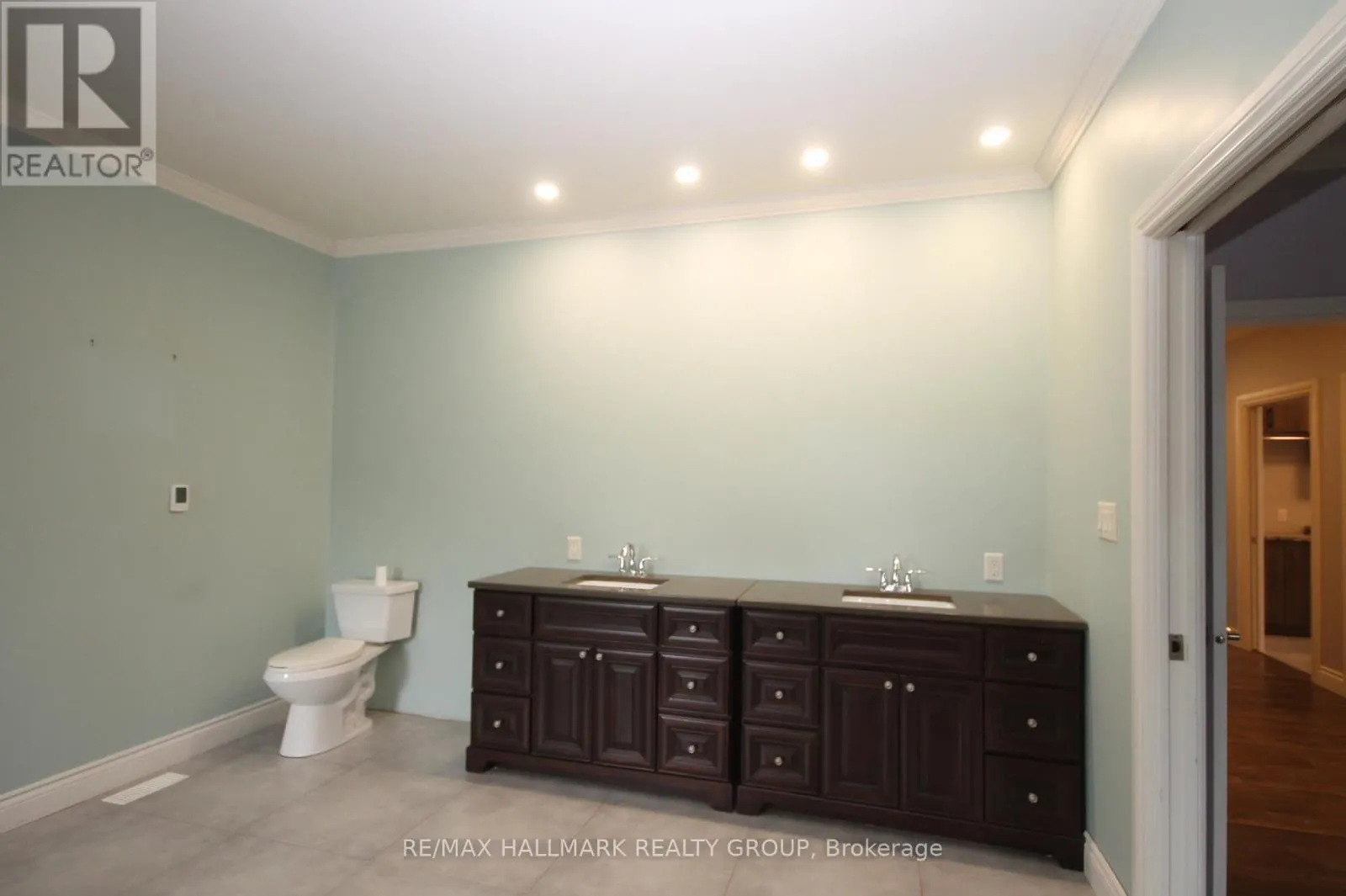 4 MINEVIEW ROAD
