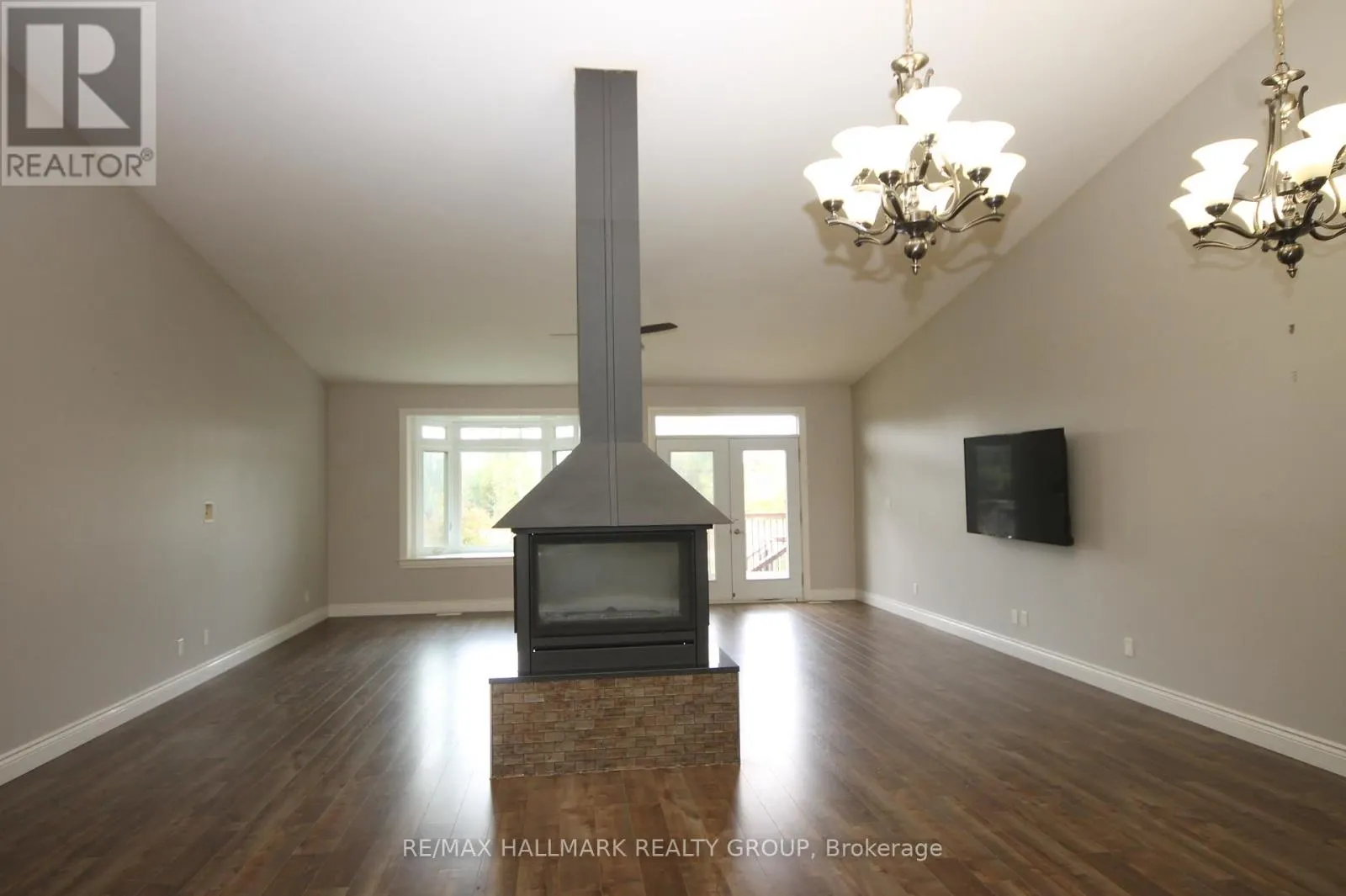 4 MINEVIEW ROAD