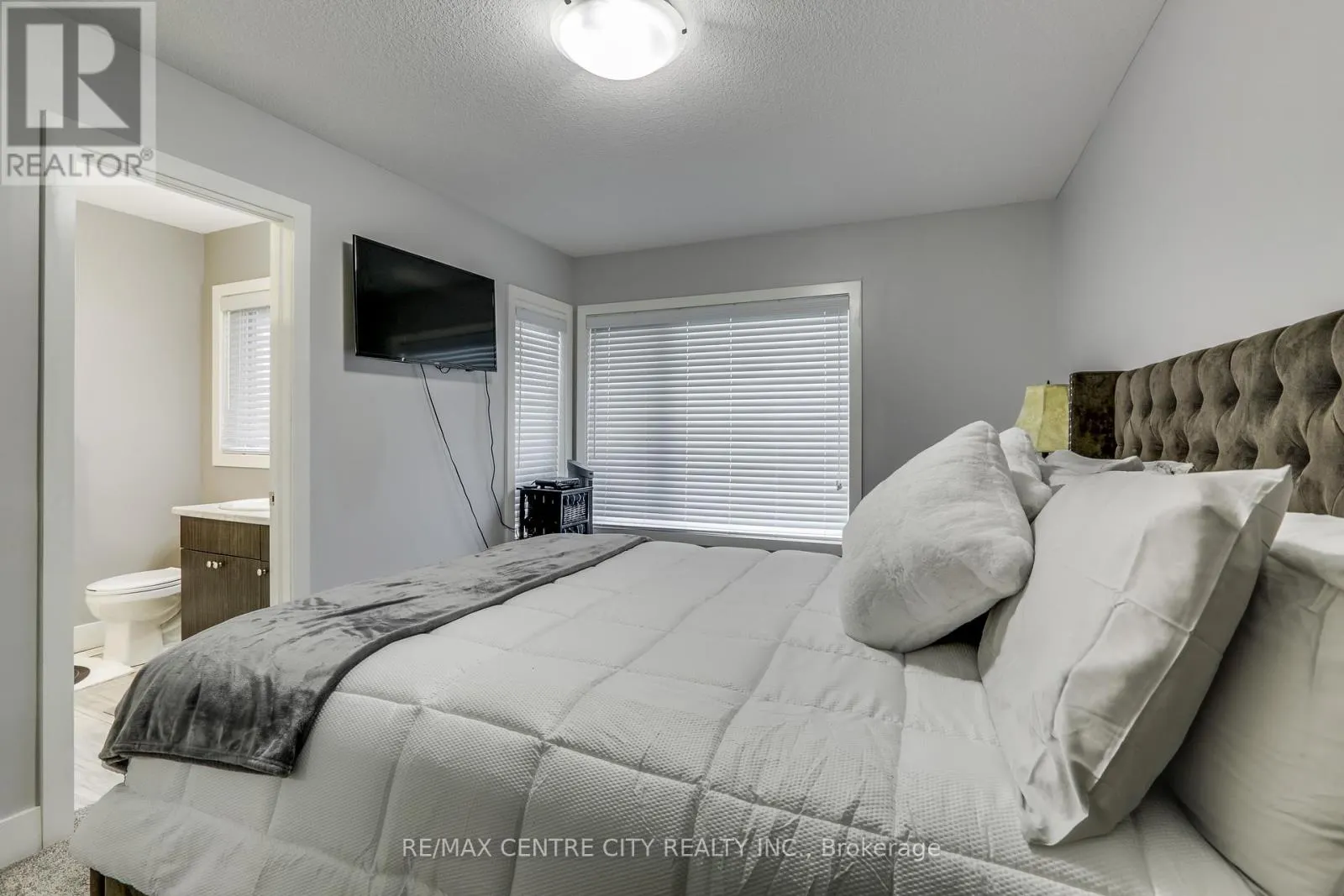 2104 MEADOWGATE BOULEVARD