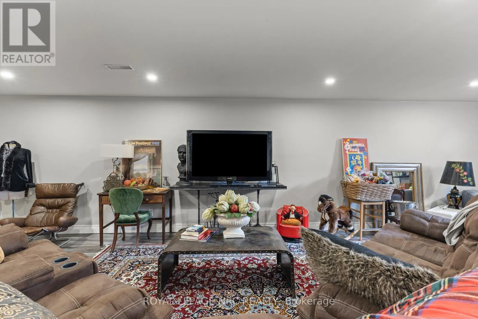 1 KARSAM COURT