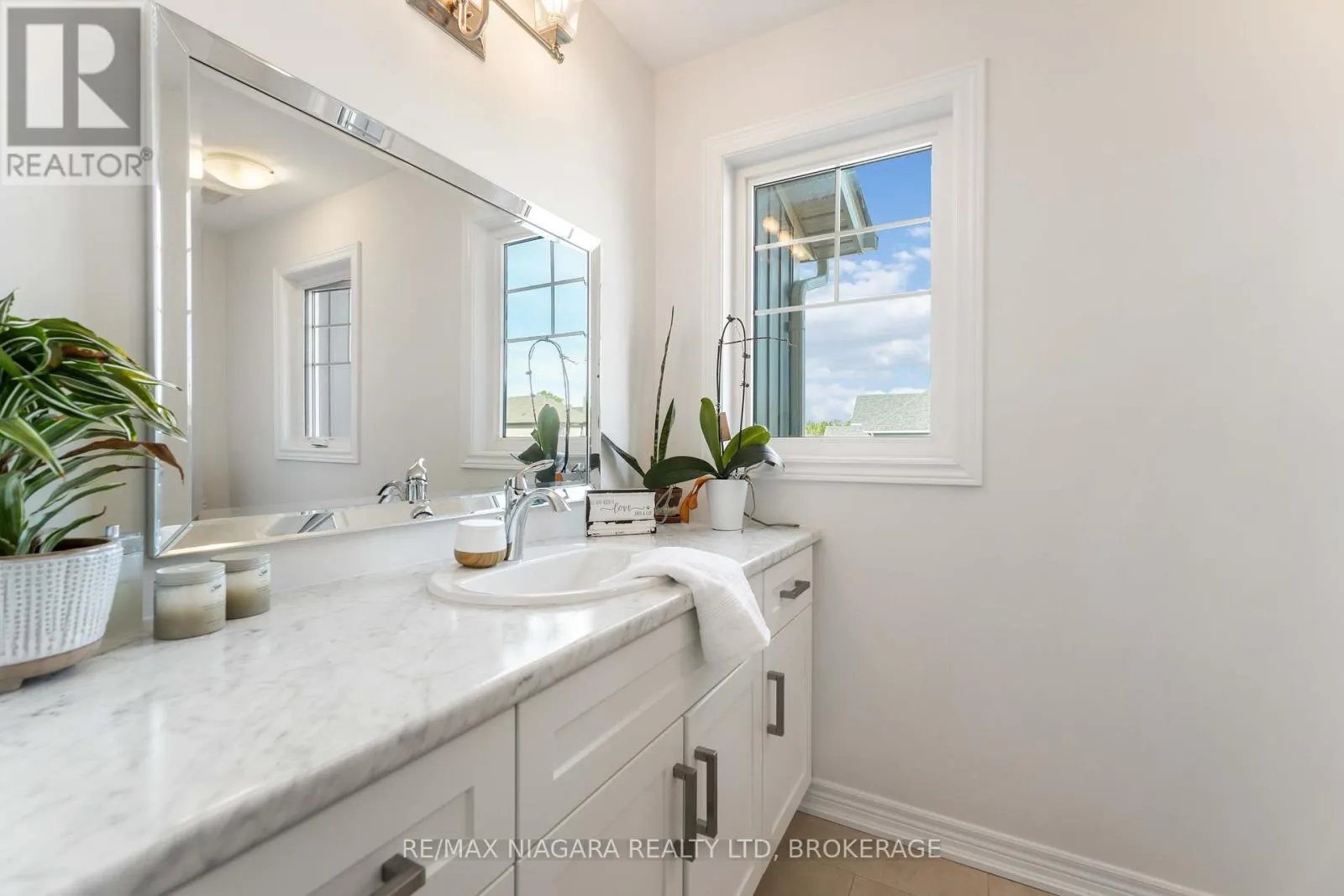21 LAMB CRESCENT