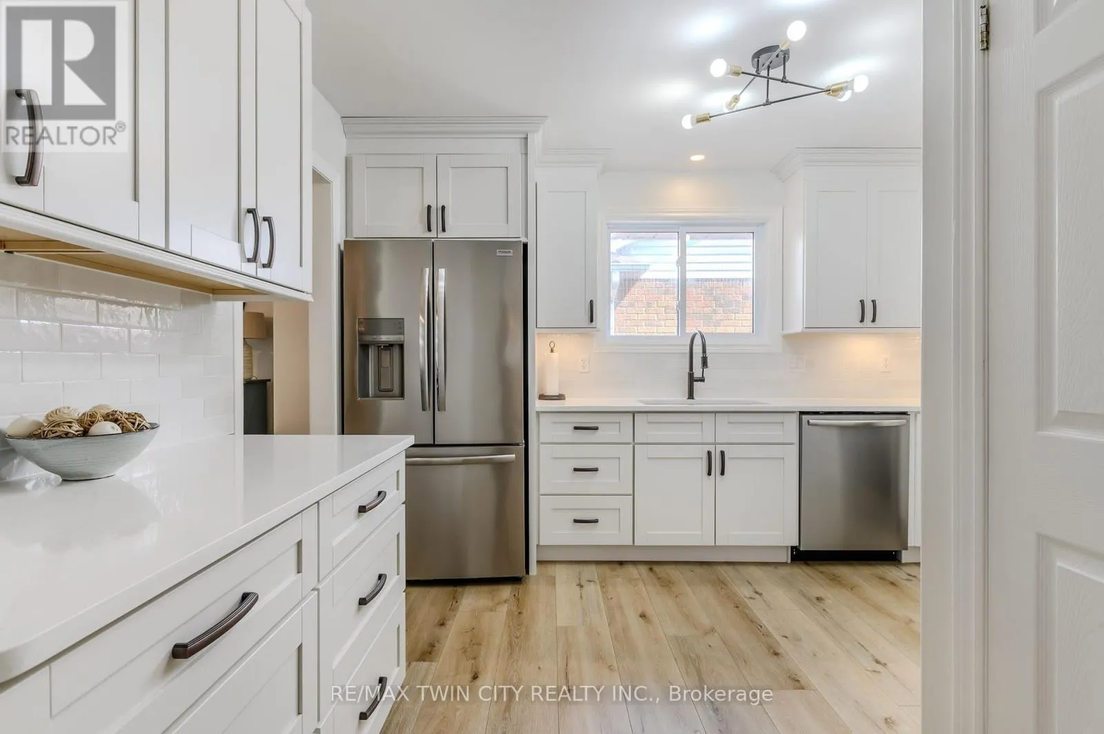 5 NEWPORT LANE