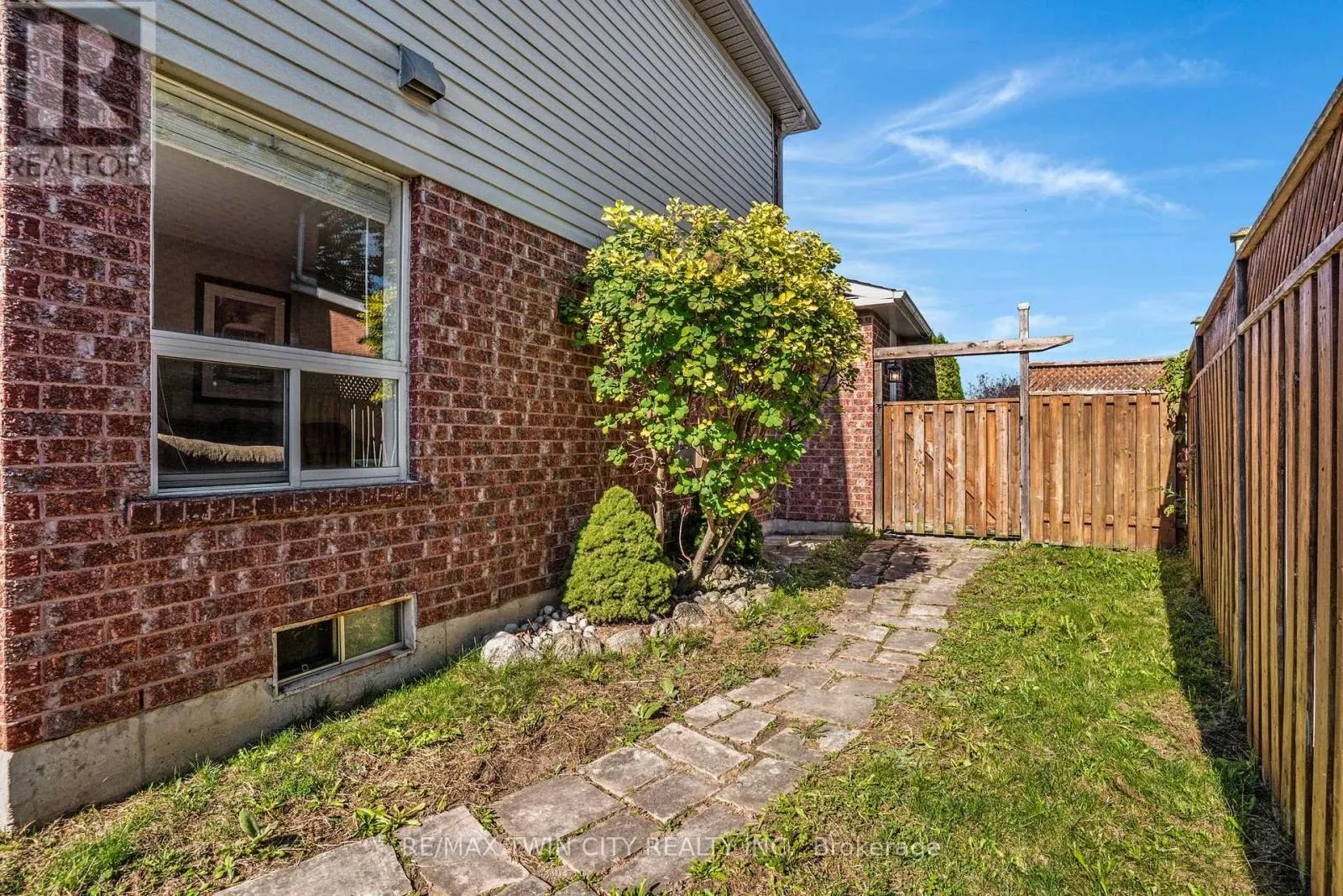 795 SAGINAW PARKWAY