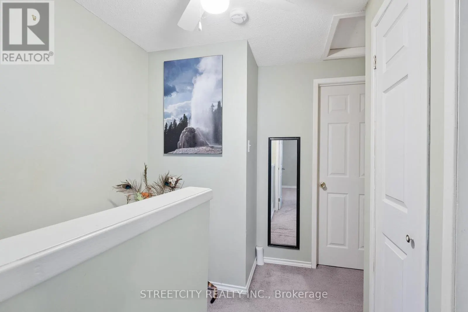 19 - 45 GATEWOOD PLACE, #19