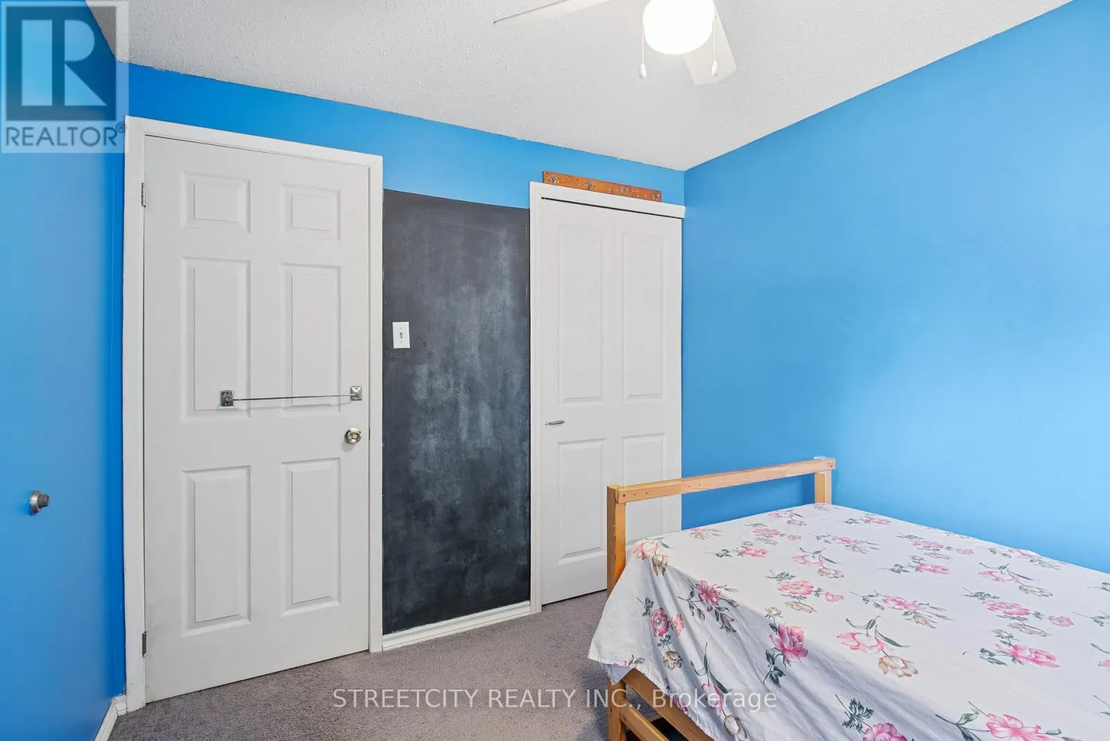 19 - 45 GATEWOOD PLACE, #19