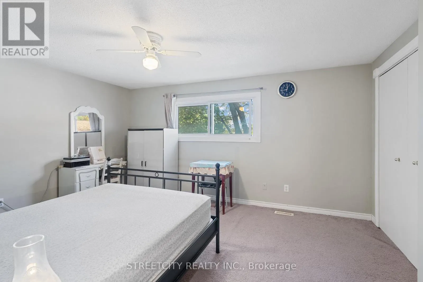 19 - 45 GATEWOOD PLACE, #19