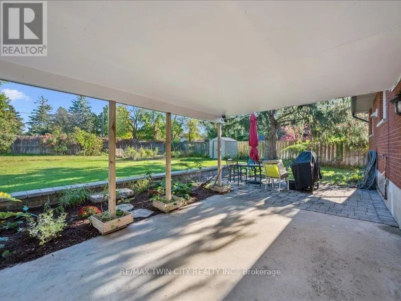 407 GRANGEWOOD DRIVE S