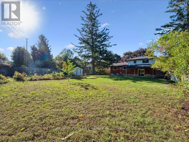 407 GRANGEWOOD DRIVE S