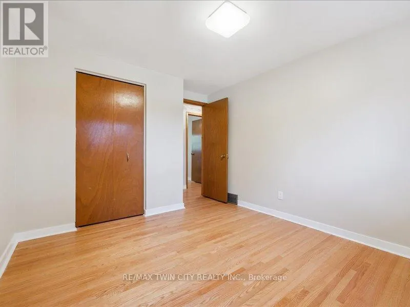407 GRANGEWOOD DRIVE S