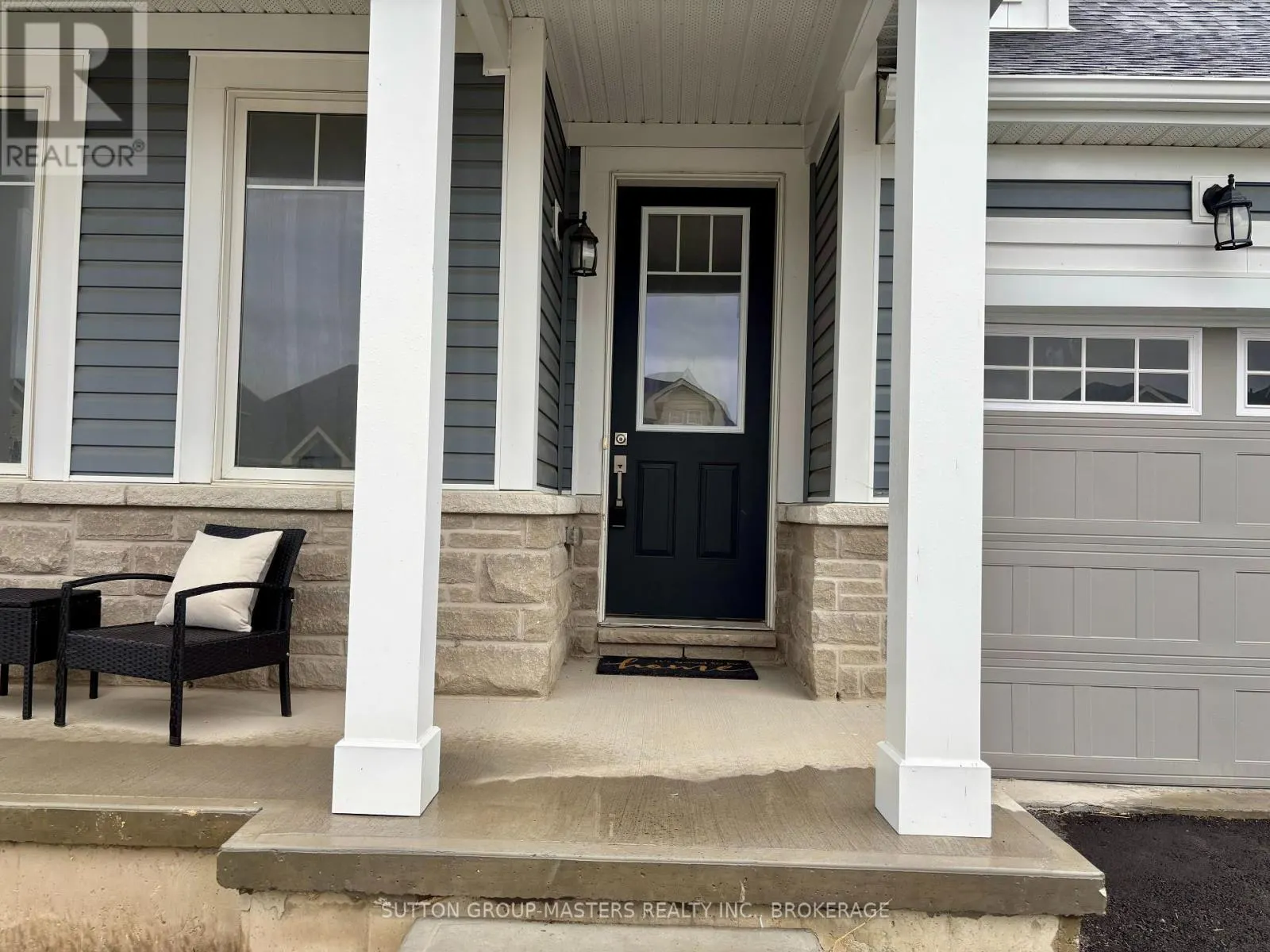 19 OAKMONT DRIVE