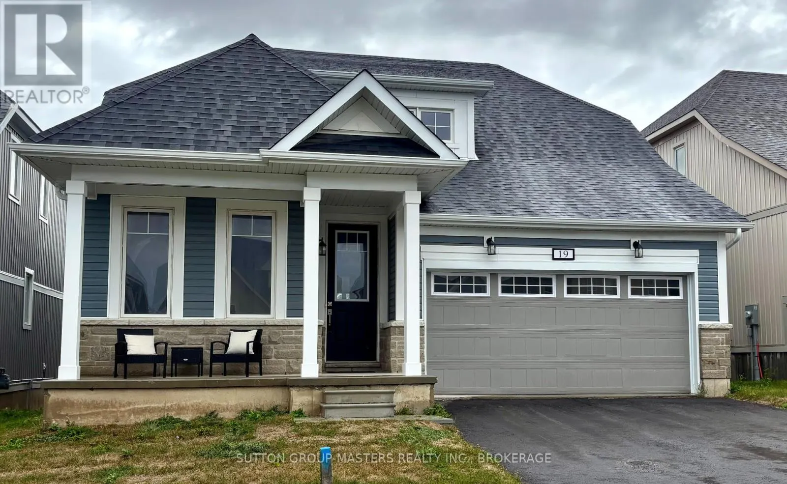 19 OAKMONT DRIVE