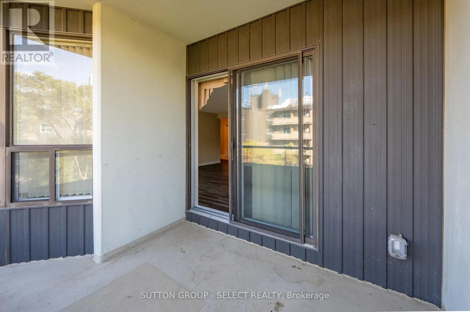 505 - 1180 COMMISSIONERS ROAD W, #505