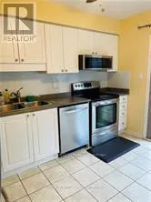 5 - 215 NORTH CENTRE ROAD, #5