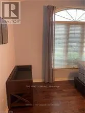 5 - 215 NORTH CENTRE ROAD, #5