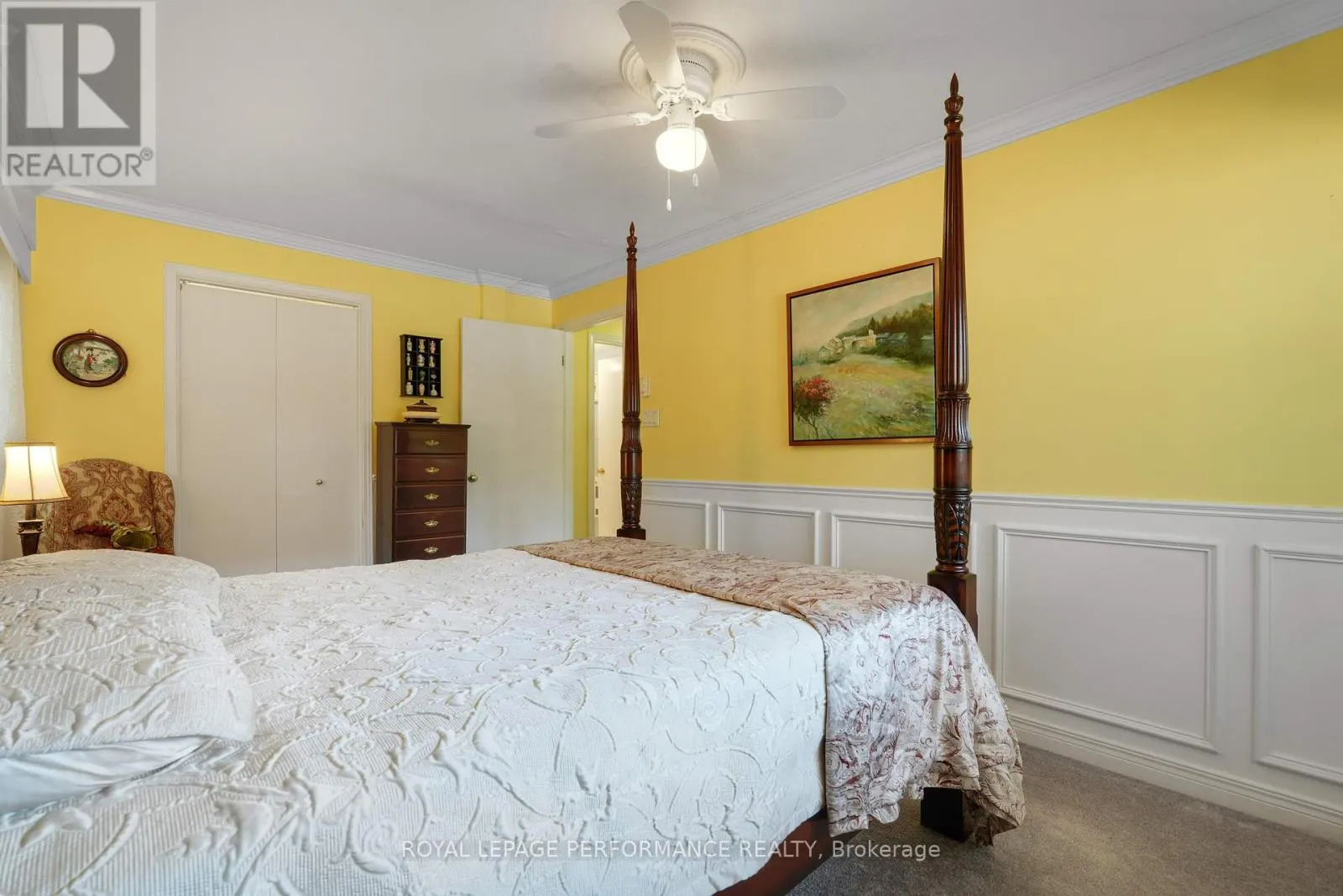 402 - 1589 ST BERNARD STREET