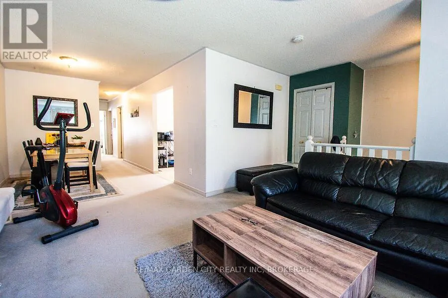 4549 CARRIAGE ROAD