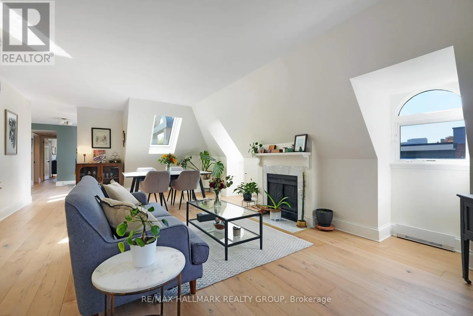 5 - 274 DALY AVENUE