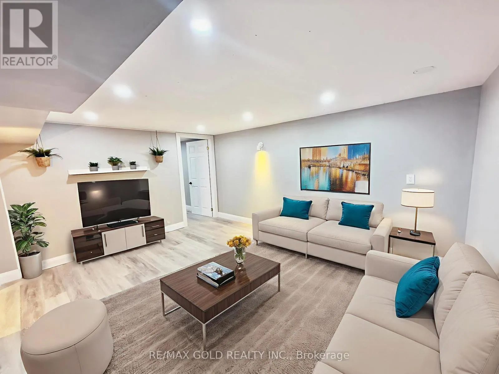 LOWER - 156 MOOREGATE CRESCENT