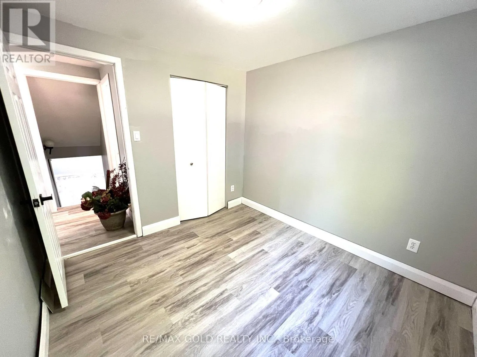 LOWER - 156 MOOREGATE CRESCENT