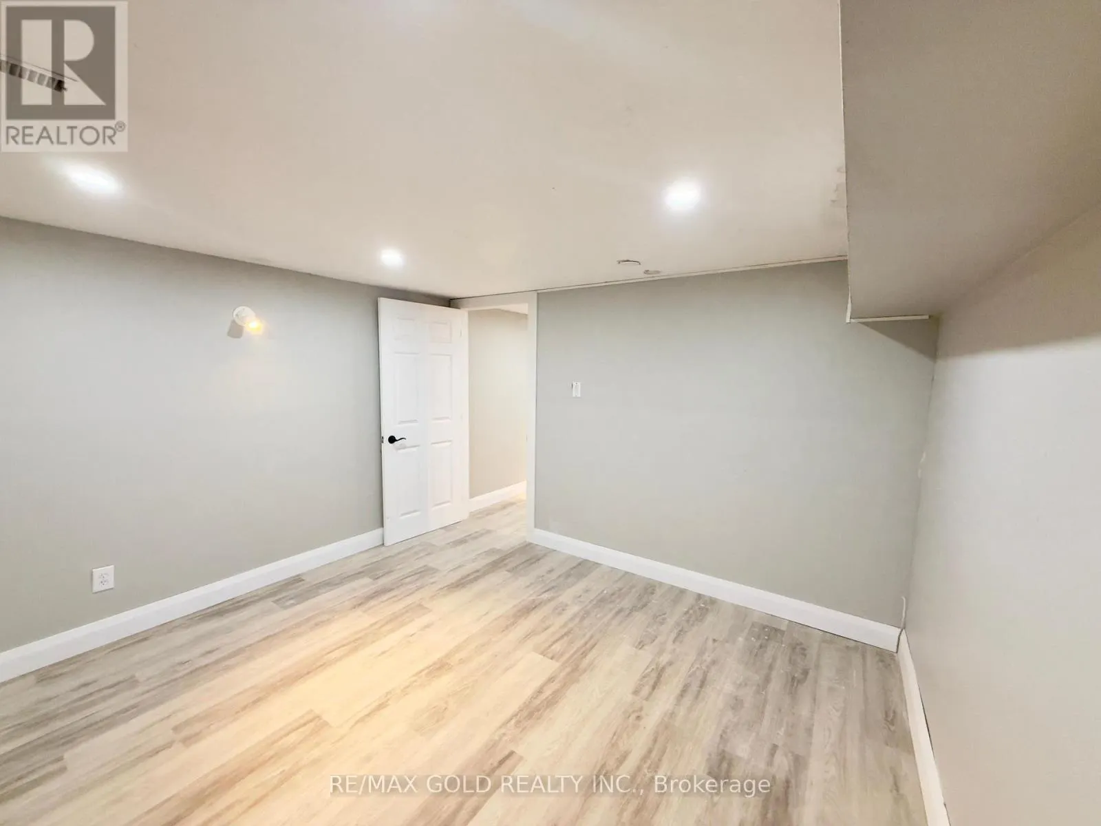 LOWER - 156 MOOREGATE CRESCENT