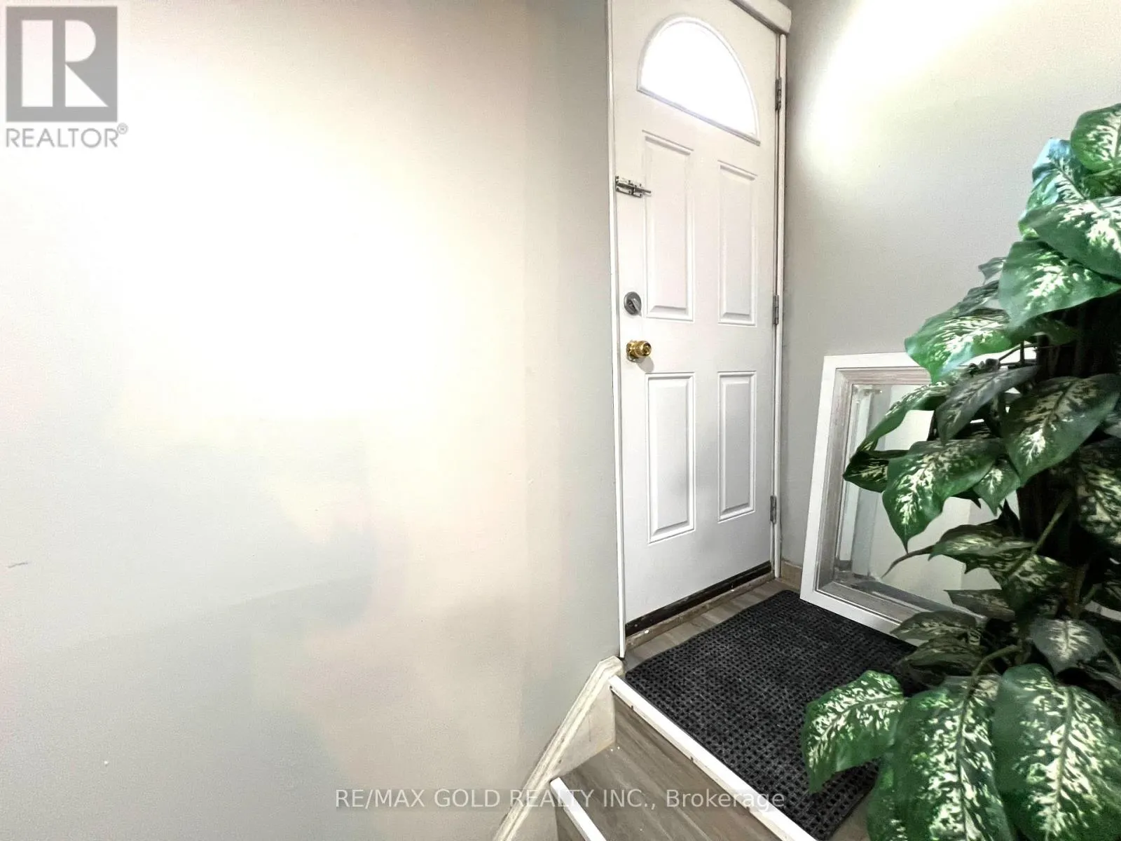 LOWER - 156 MOOREGATE CRESCENT