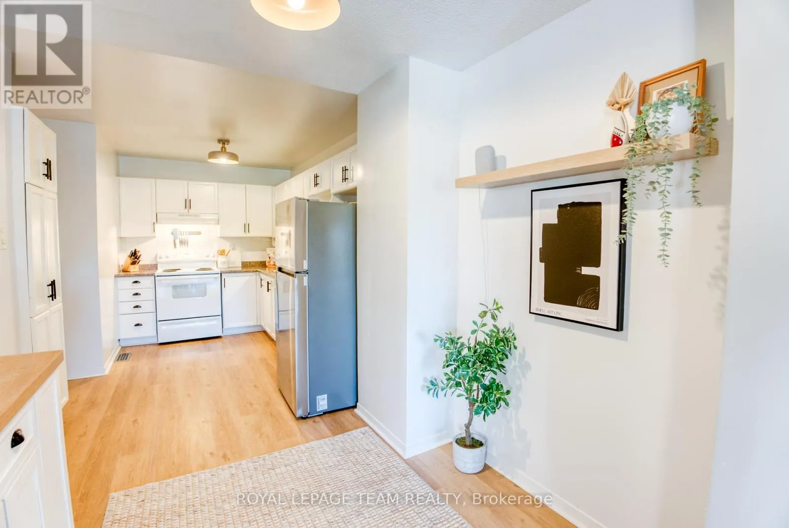 3 SPRINGTREE PLACE