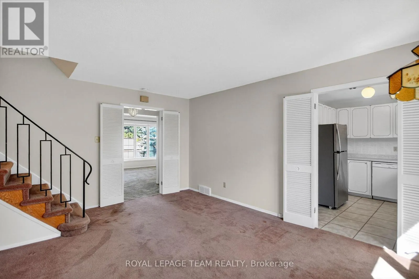 1900 SOUTHAMPTON COURT
