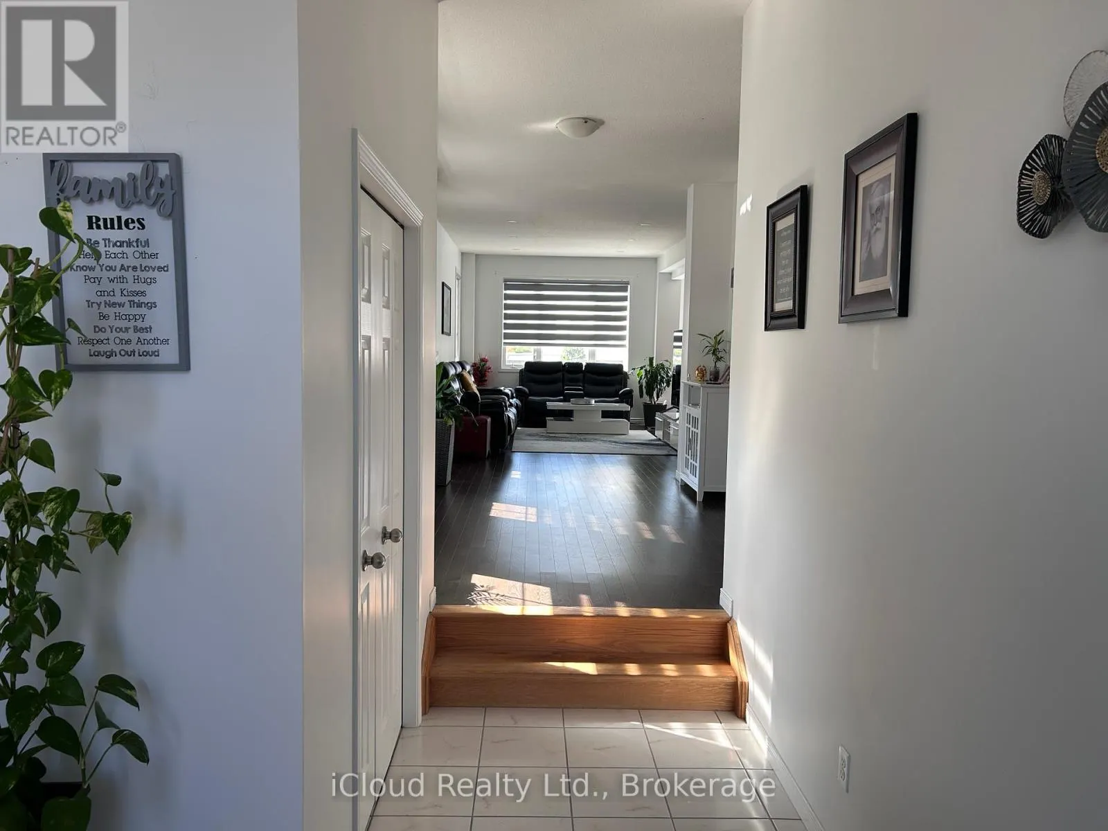 901 TARTAN COURT