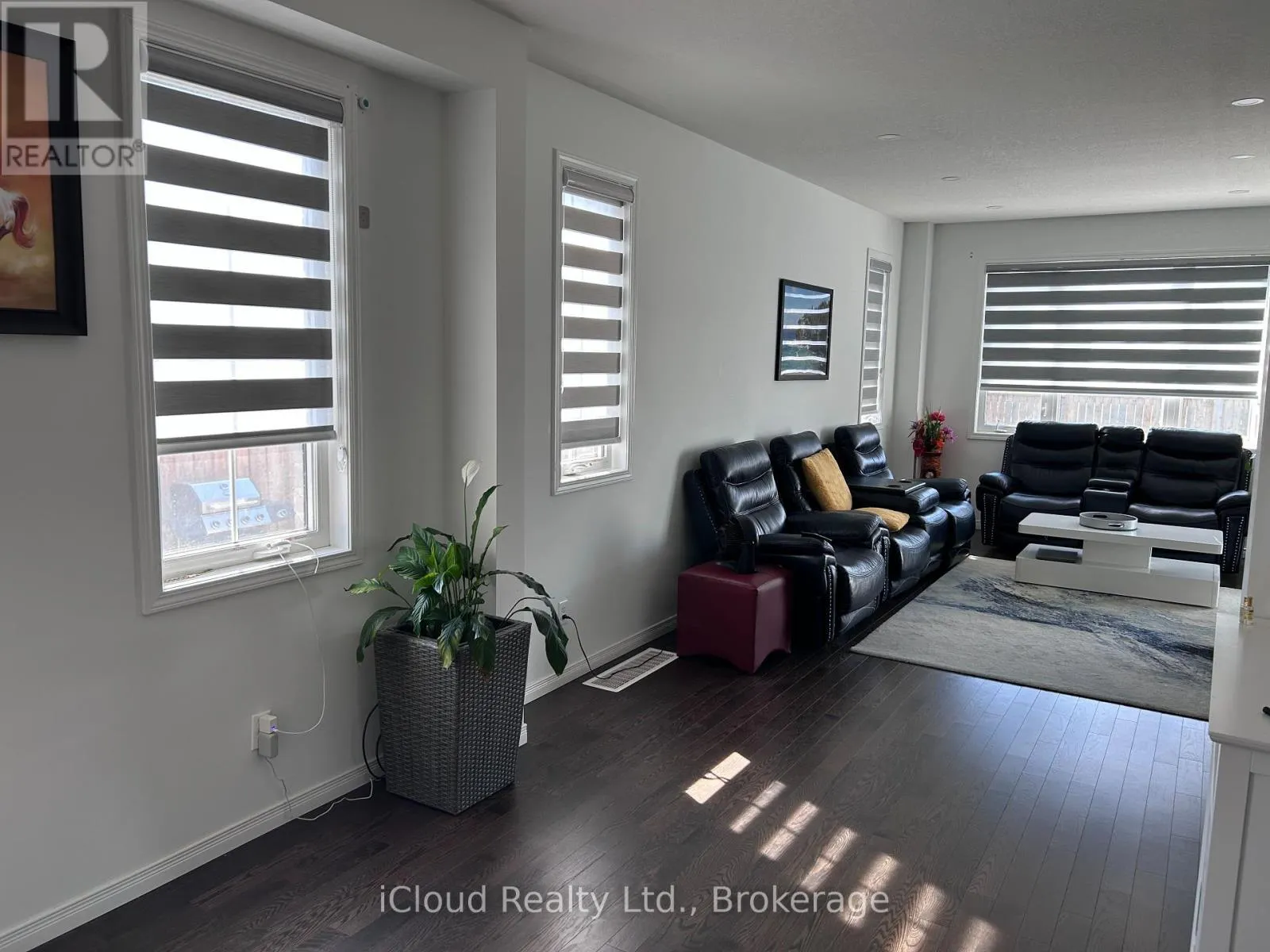 901 TARTAN COURT