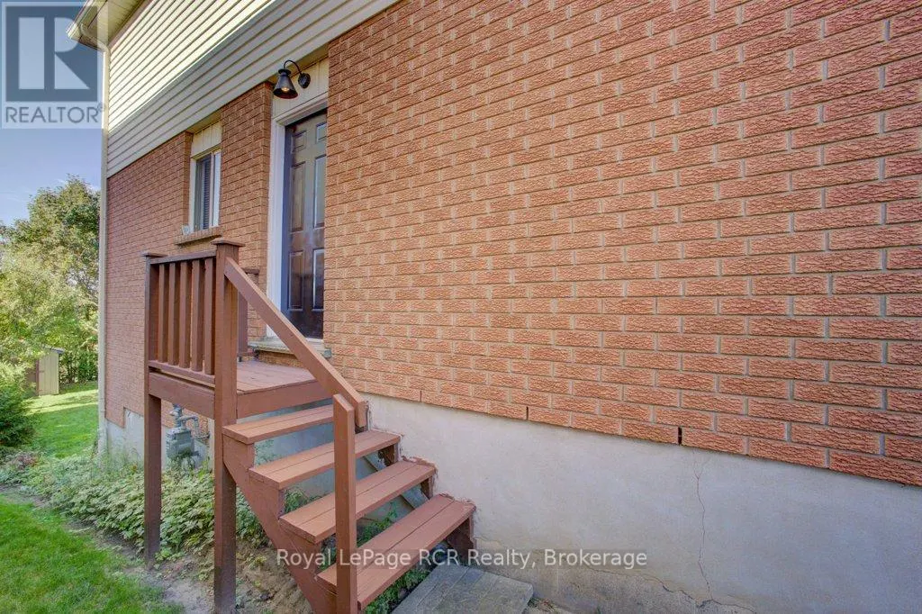 366 AUDEN ROAD
