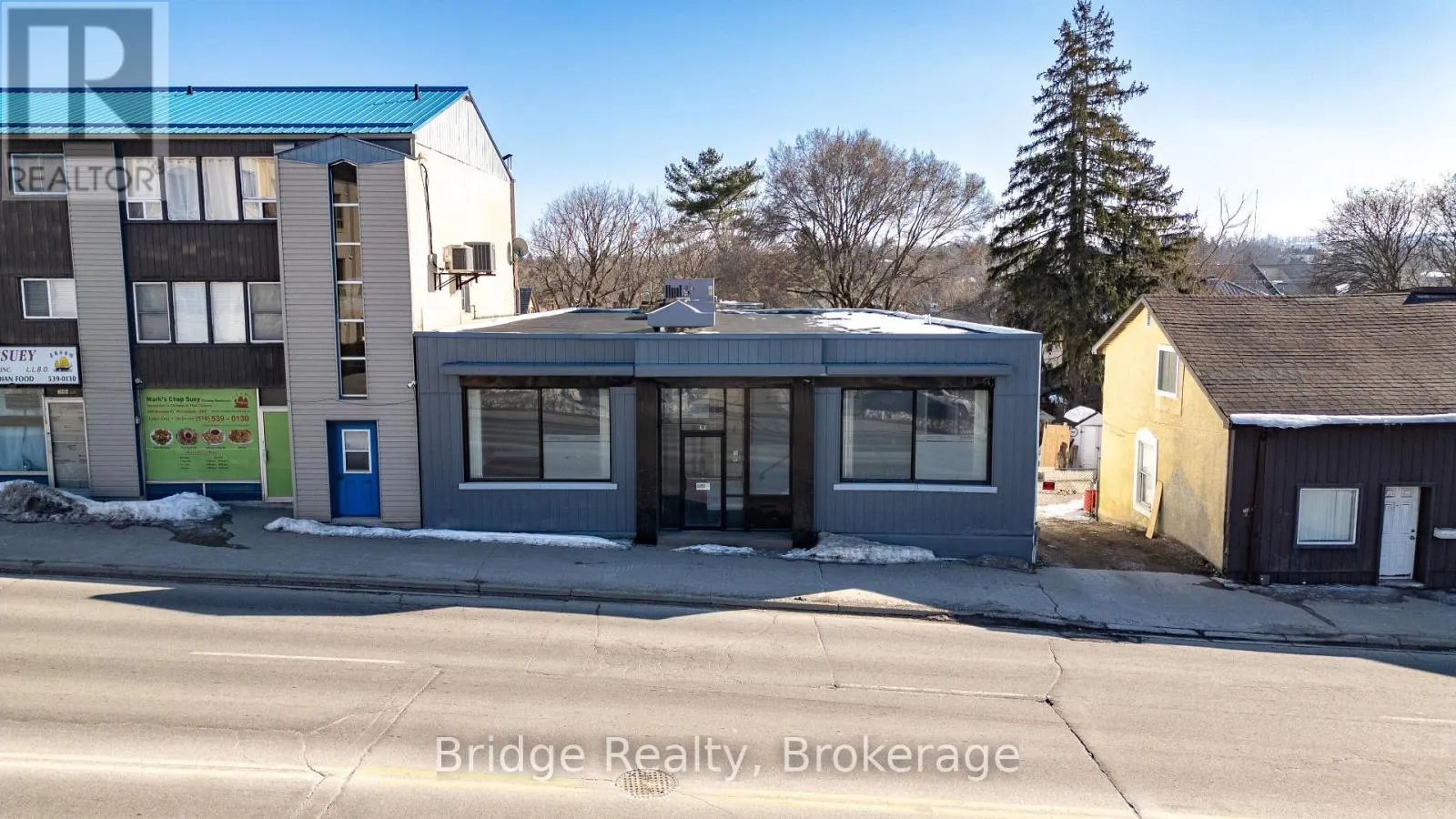 290 DUNDAS STREET