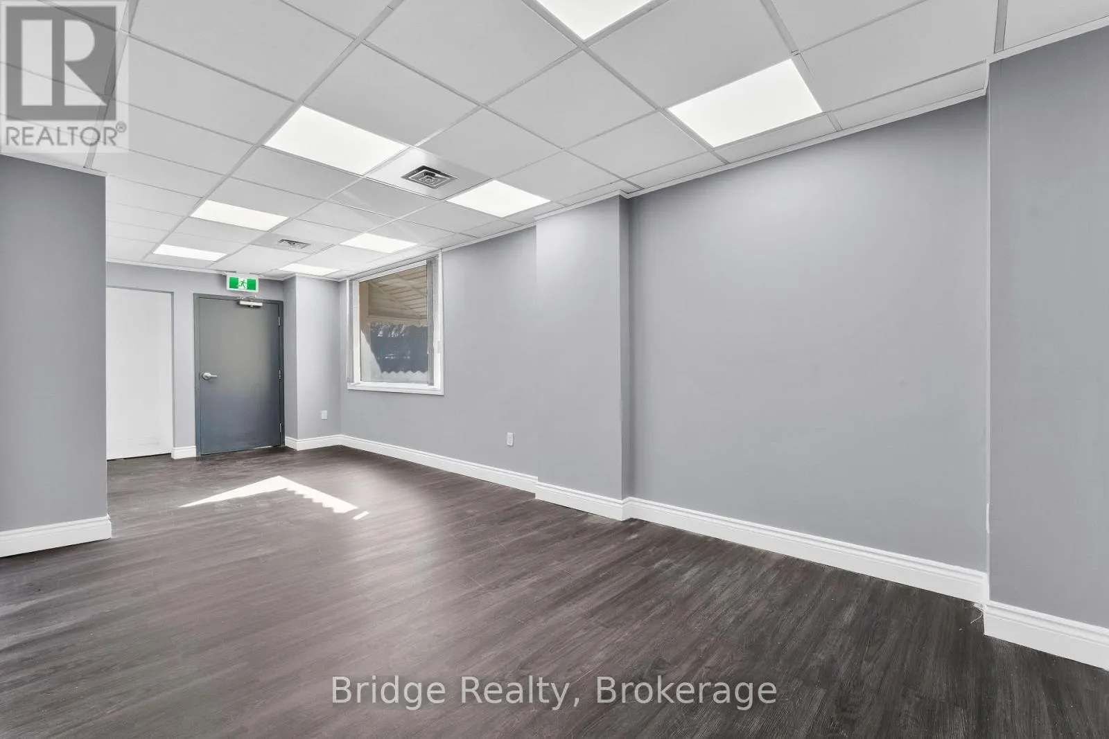 290 DUNDAS STREET
