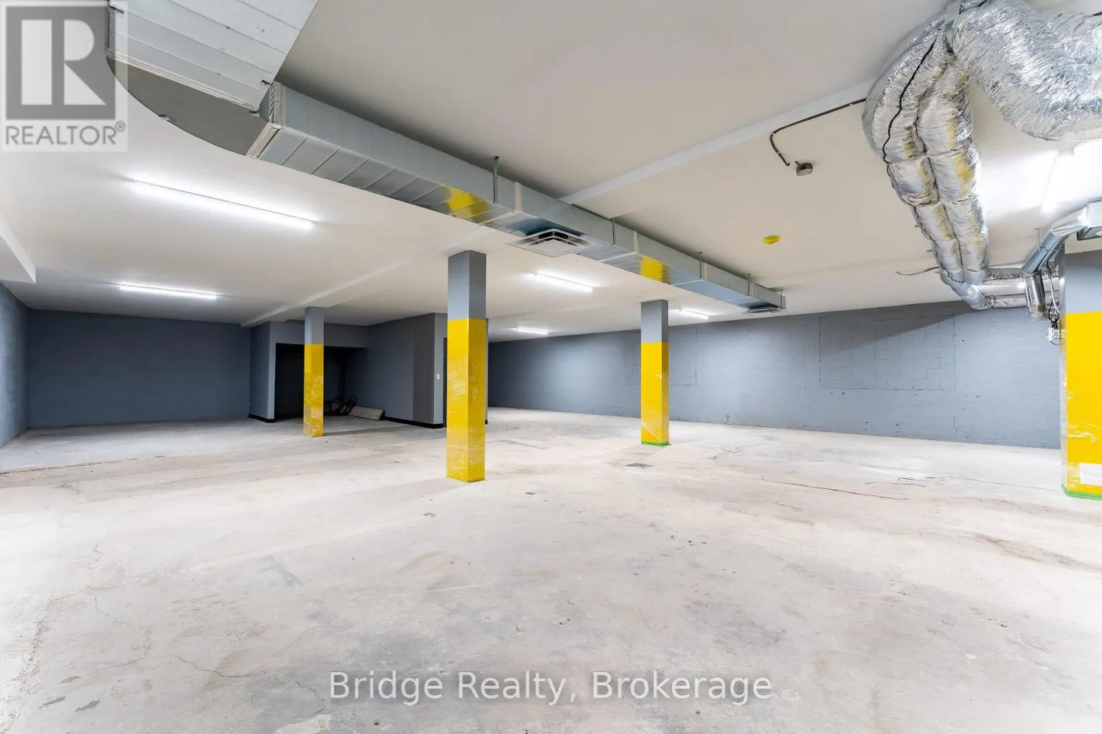 290 DUNDAS STREET