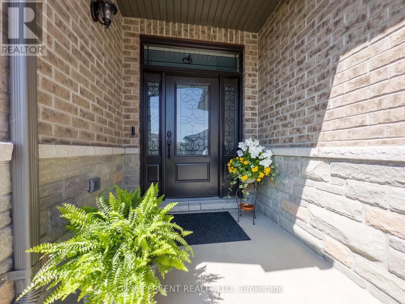 88 ESSEX DRIVE