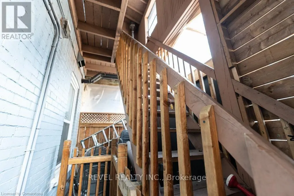 1441 MAIN STREET E