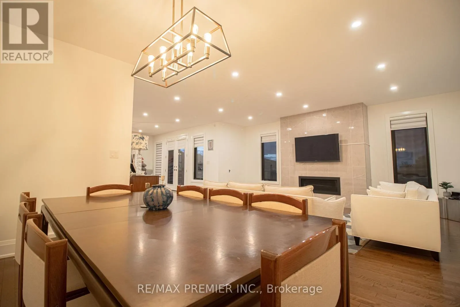 4 KENMIR AVENUE