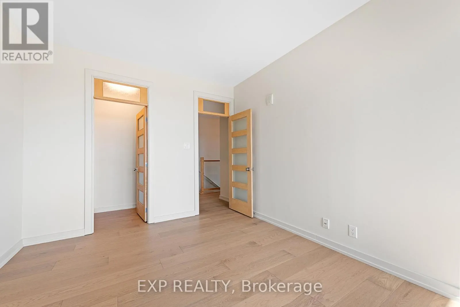 2309 - 324 LAURIER AVENUE W