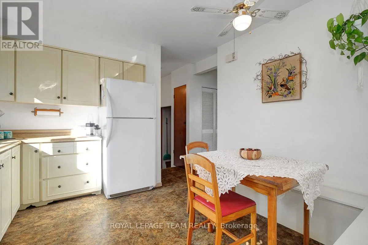 1154 BROOKFIELD ROAD E