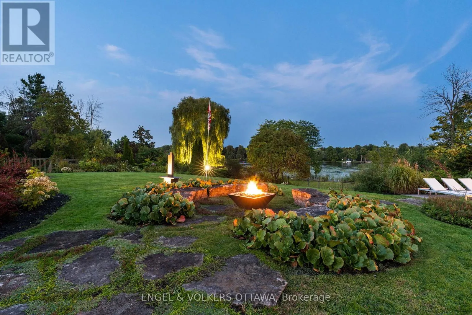 6351 RIDEAU VALLEY DRIVE N