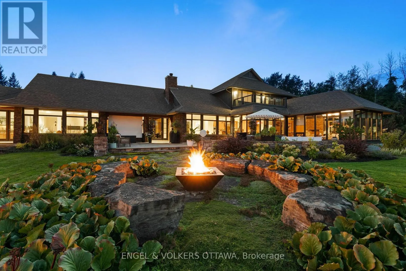 6351 RIDEAU VALLEY DRIVE N