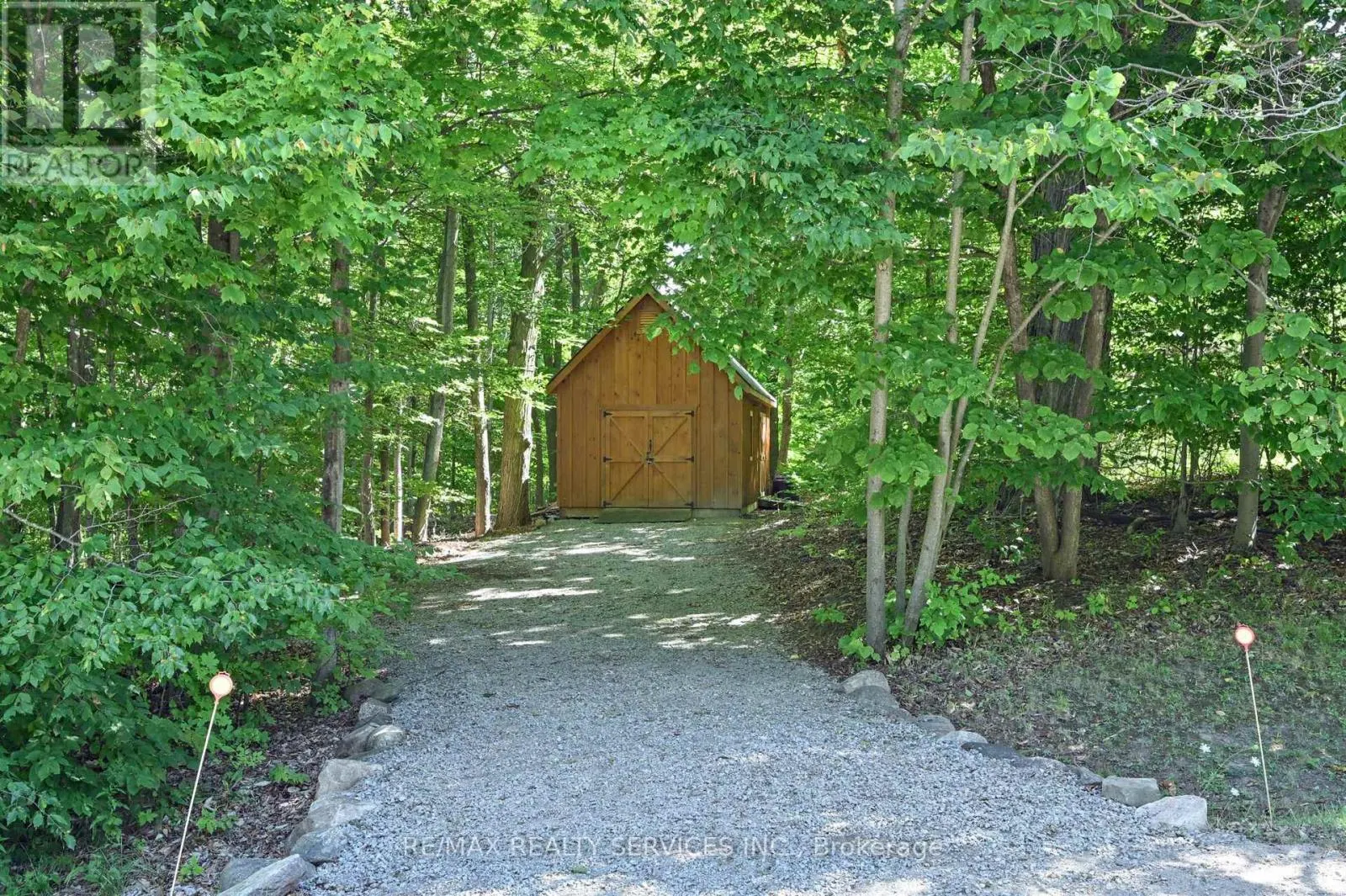 1 MOUNTAINVIEW ROAD