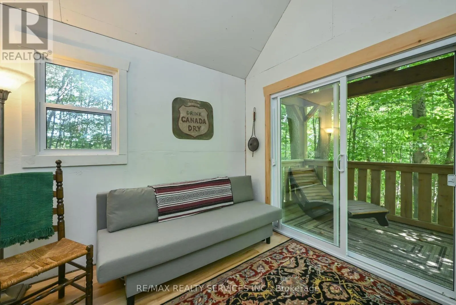 1 MOUNTAINVIEW ROAD