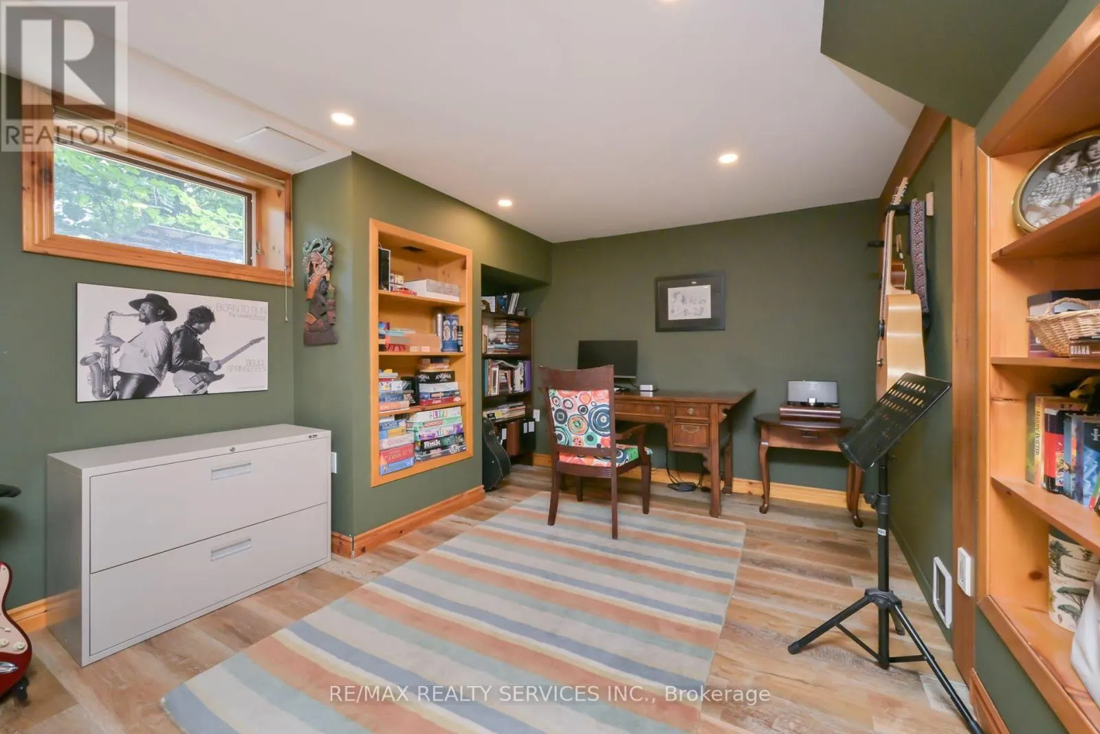 1 MOUNTAINVIEW ROAD