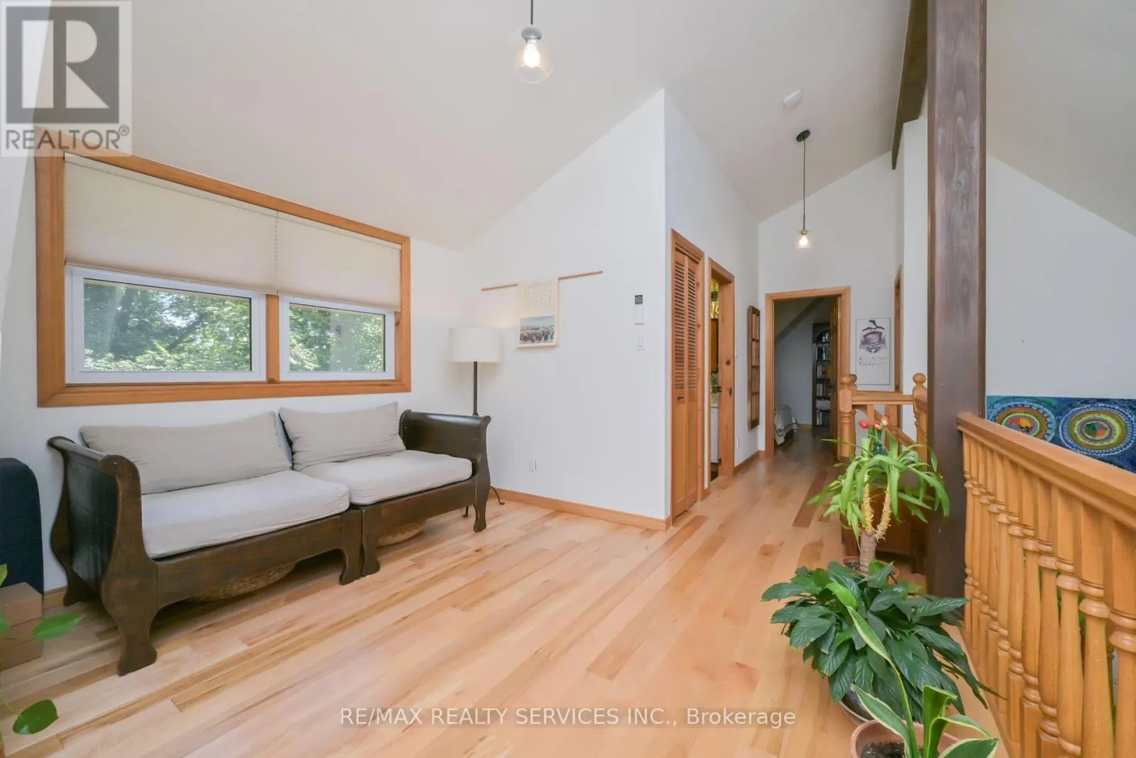 1 MOUNTAINVIEW ROAD