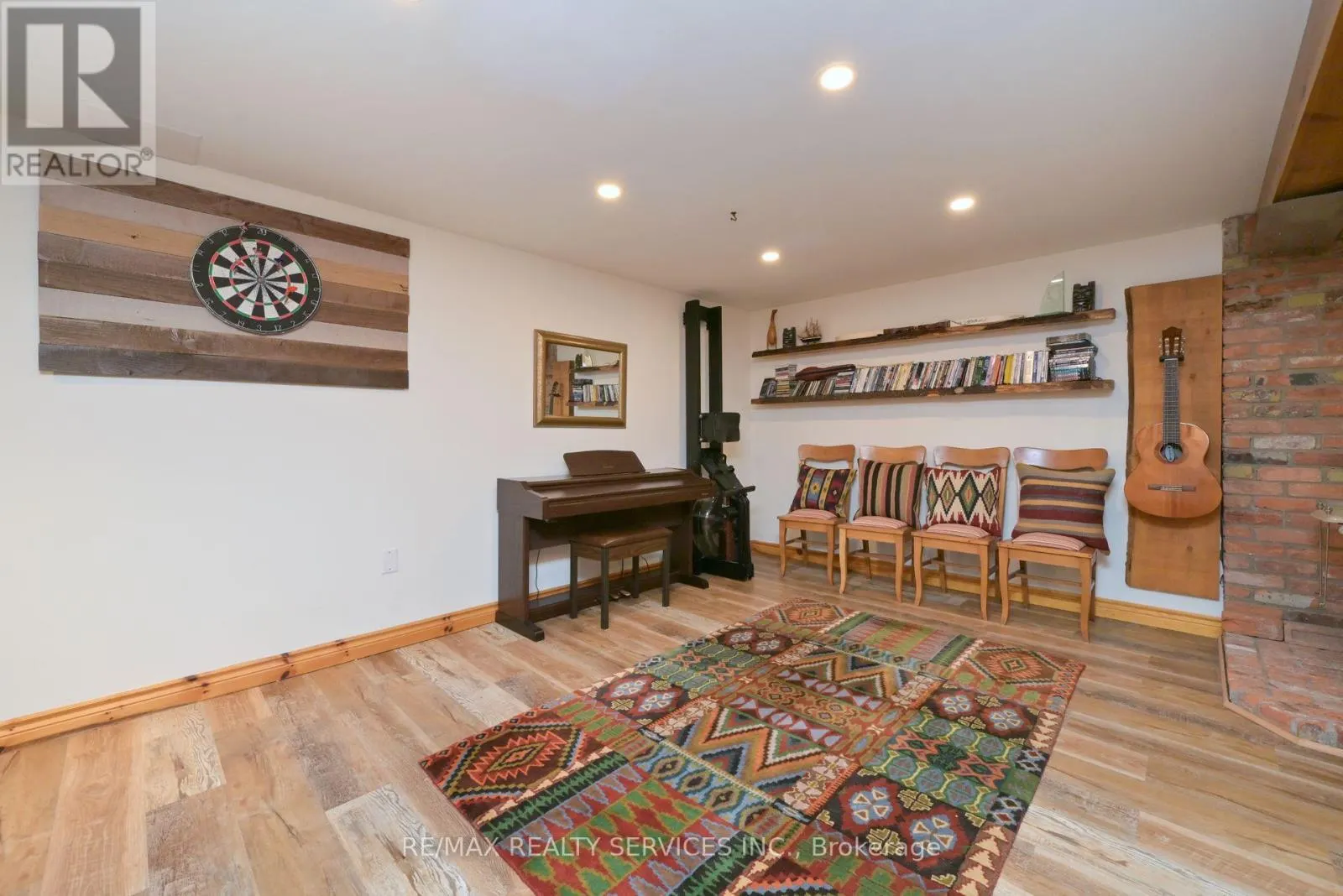 1 MOUNTAINVIEW ROAD