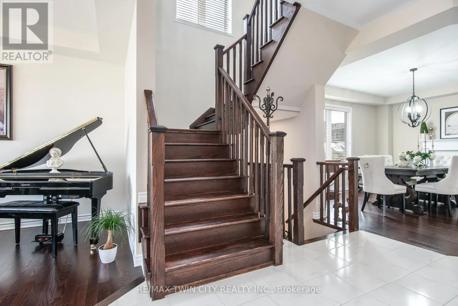 232 SHADY GLEN CRESCENT