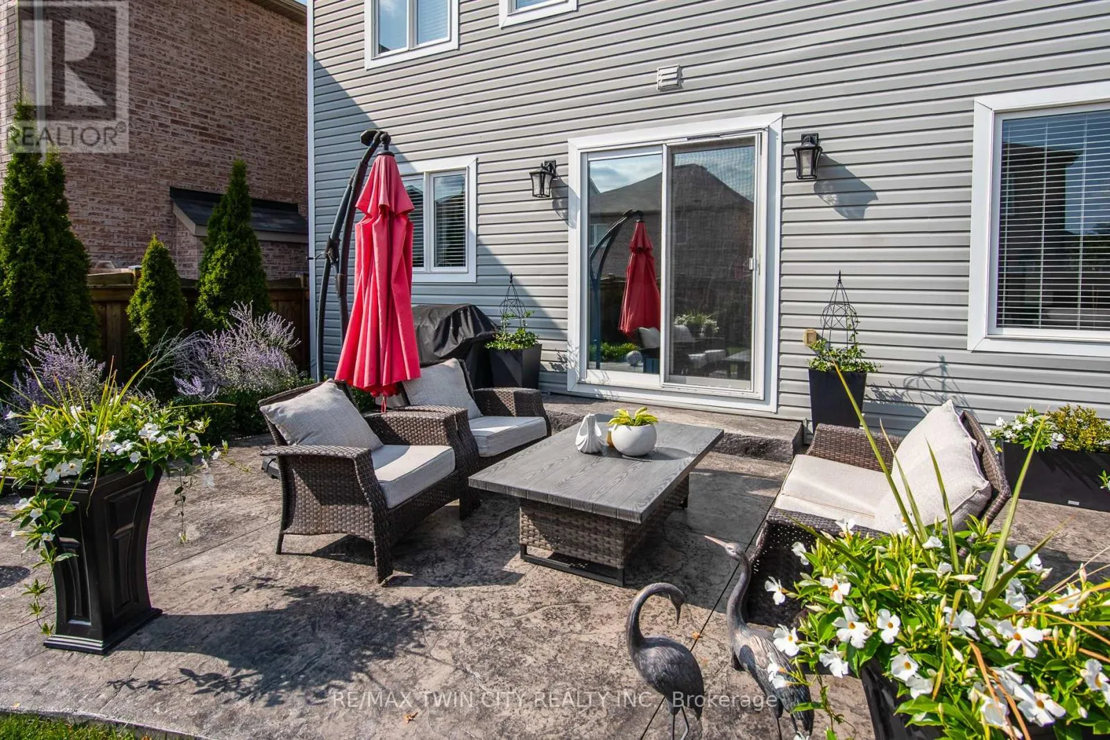 232 SHADY GLEN CRESCENT